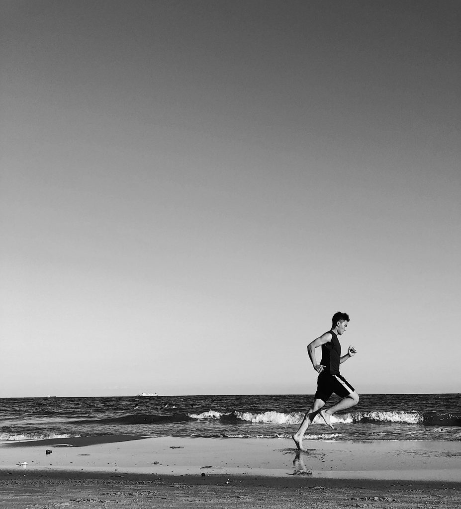 run, beach, ocean, people, fitness, happy, sea, running, gray beach, gray fitness, gray happy, gray sea, gray ocean, nature, gray running, gray workout, gray run, gray happiness